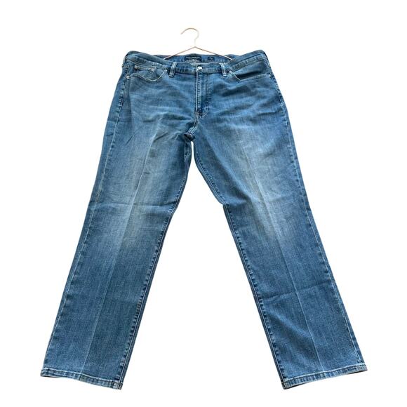 Lucky brand medium wash athletic fit size 44/32 - Picture 1 of 8